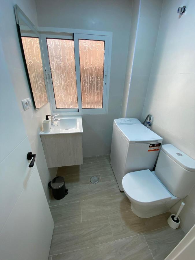 City Center And Beach Renovated Apartment 푸엔히롤라 외부 사진